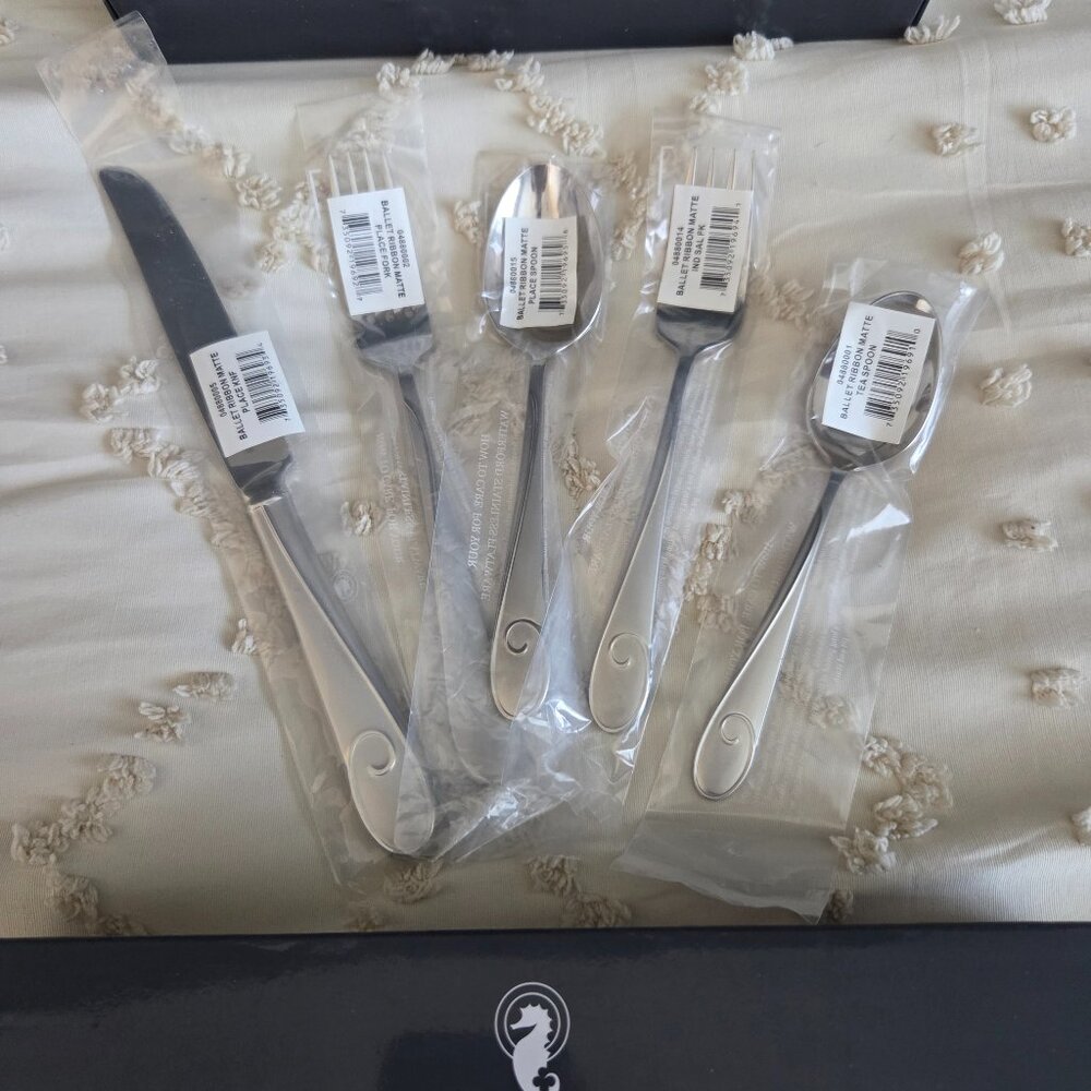 Waterford Ballet Ribbon Stainless Flatware